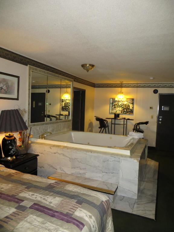 Hollywood Inn & Suites Gurnee Szoba fotó